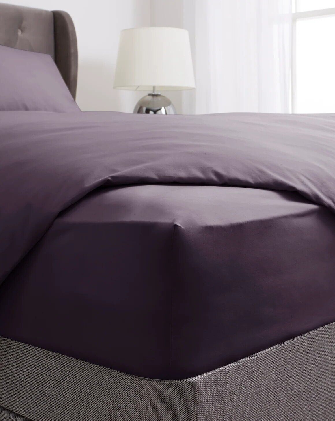 200TC Plain Dye Extra Deep Fitted Sheet Blackcurrant Single - William George